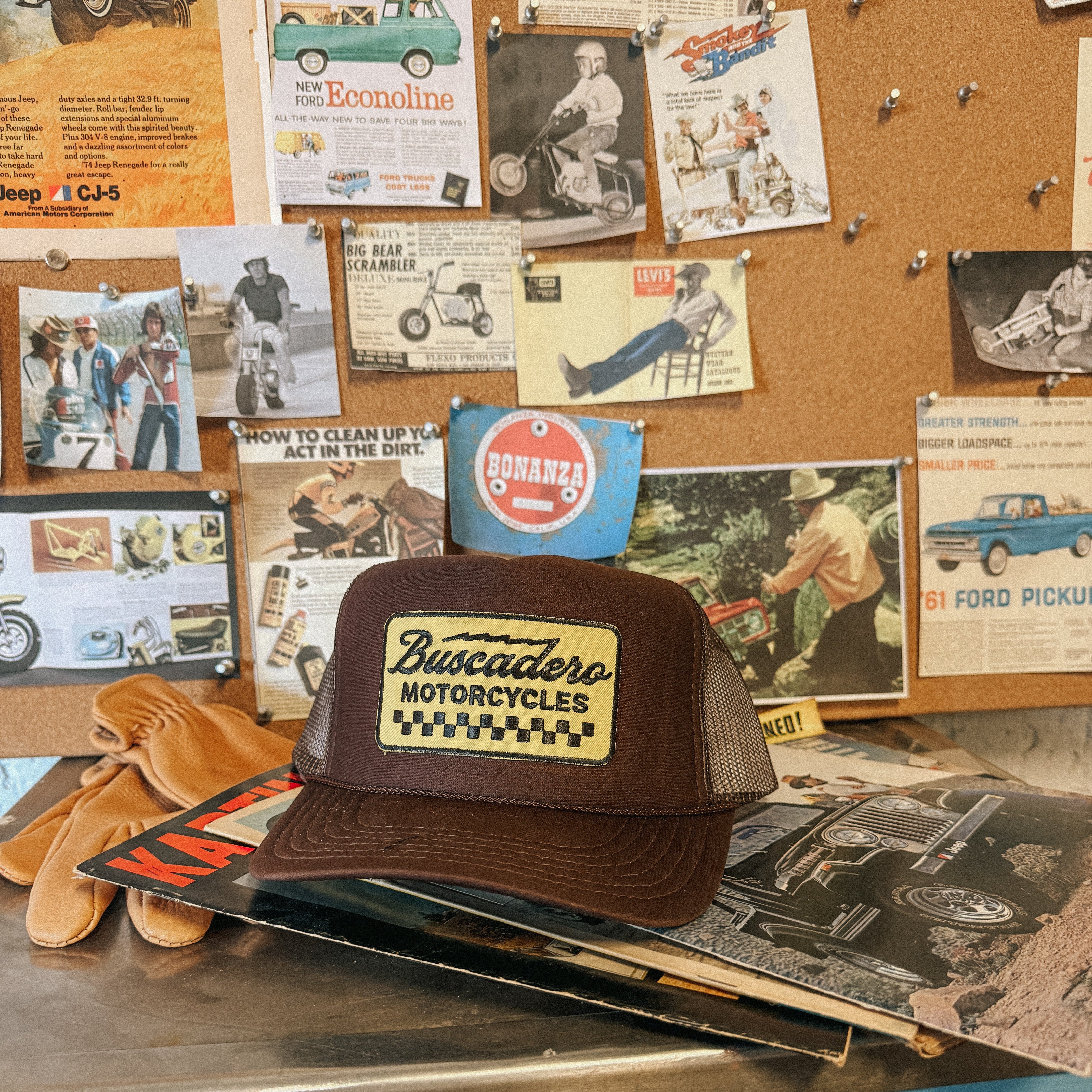 'Banner’ Foam Trucker Hat - Brown