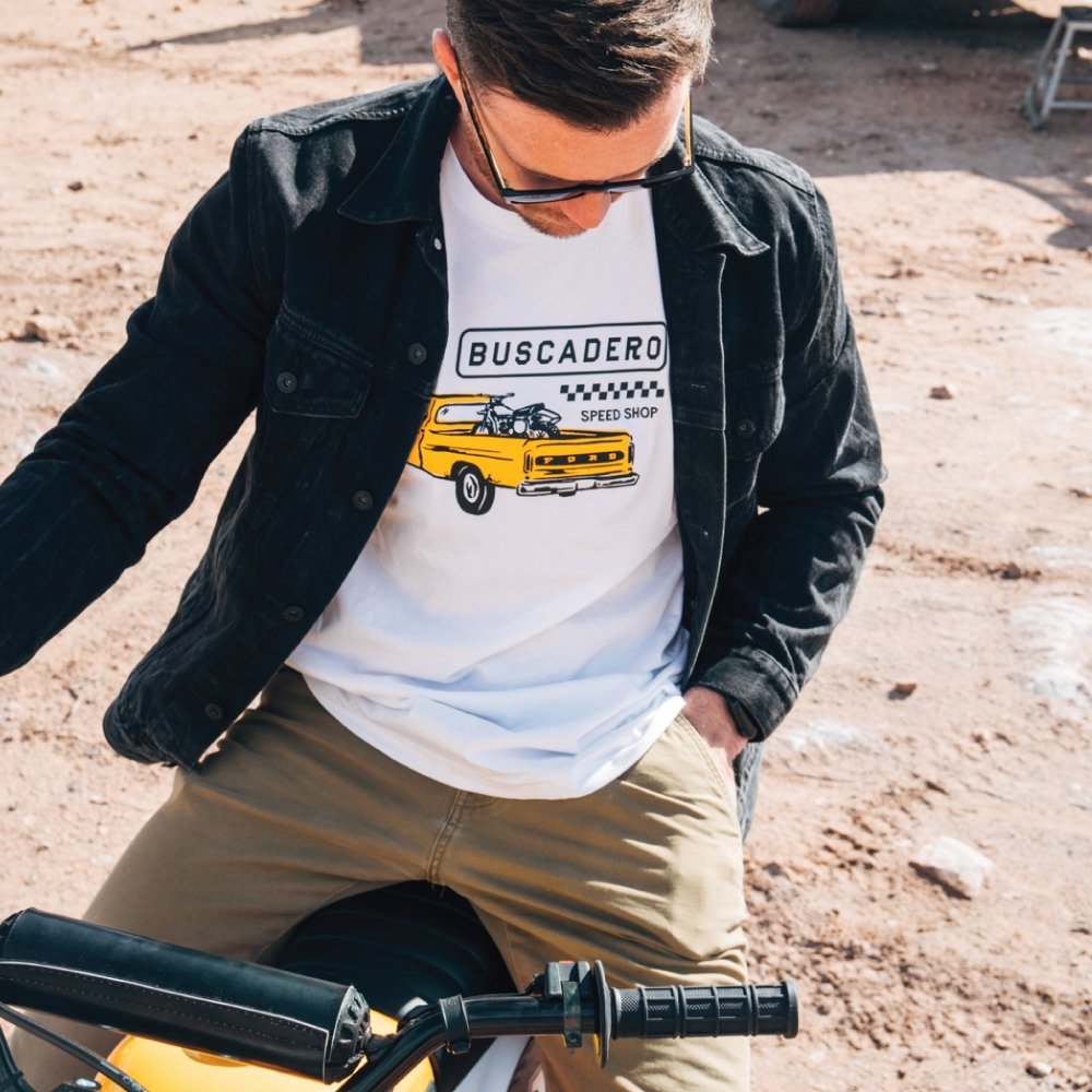 'Truckin' White Short Sleeve T shirt - Buscadero Motorcycles