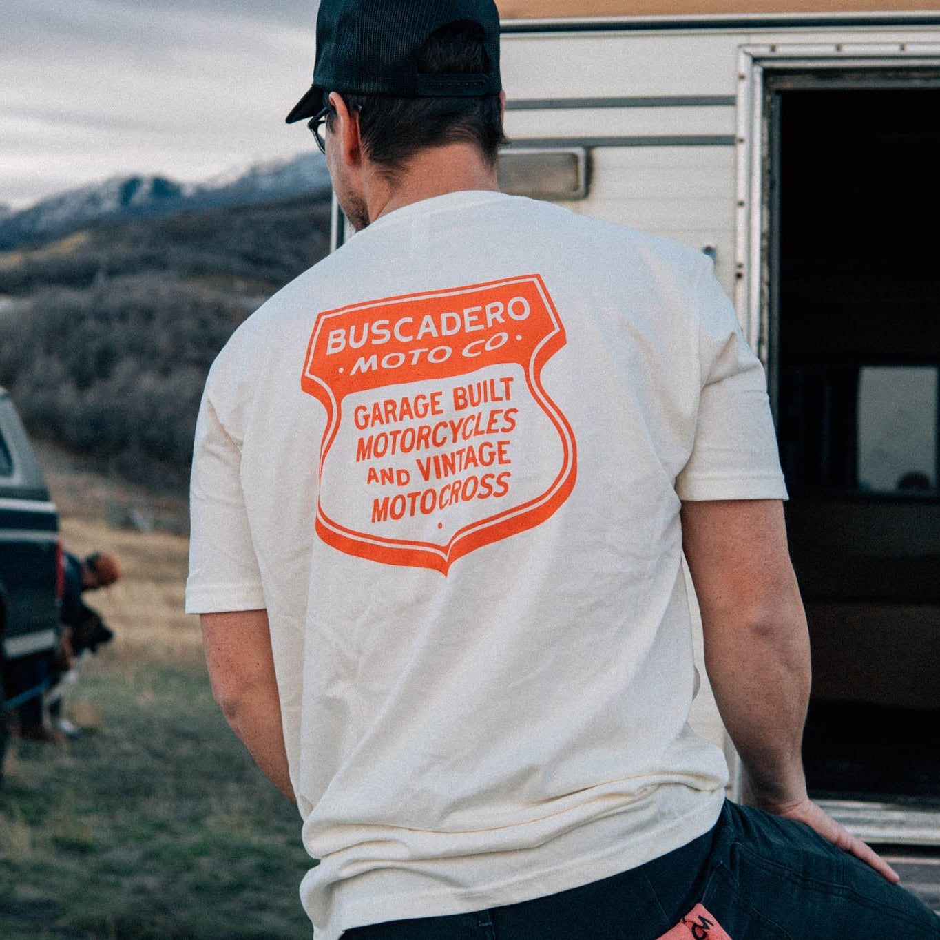 'Speedway Shield' Natural Short Sleeve T shirt - Buscadero Motorcycles